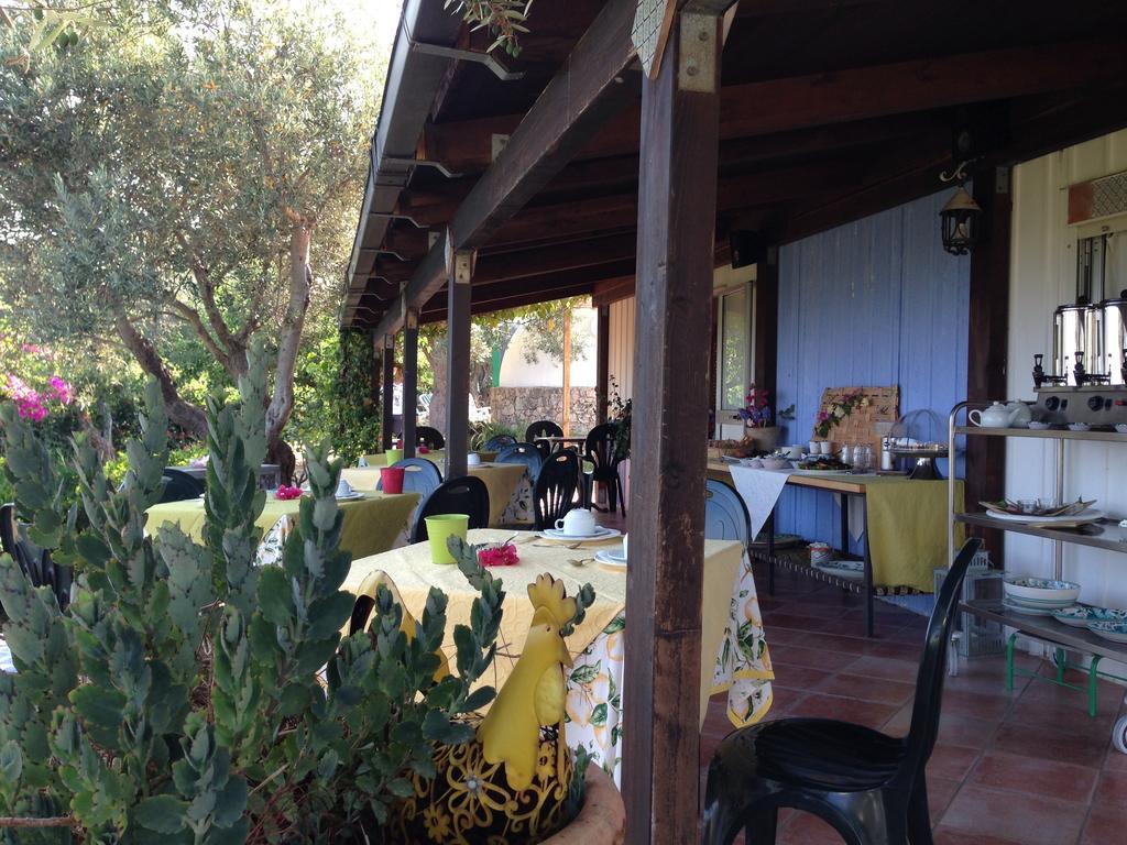 Gasthaus Giardino Di Sicilia SantʼAgata di Militello Exterior foto