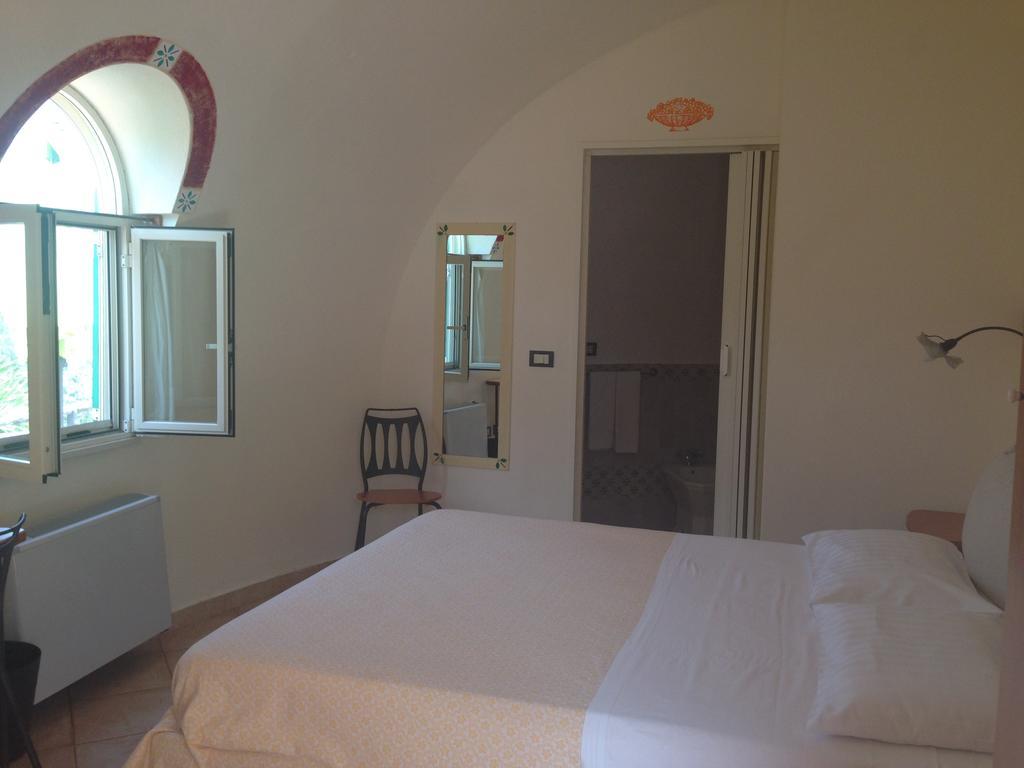 Gasthaus Giardino Di Sicilia SantʼAgata di Militello Zimmer foto